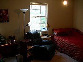 Beautiful 2 bed, 1.5 Bath Townhome Condo in Nashville, TN (Photo 2 of 4)