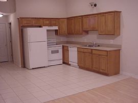 Chesterfield Three Bedroom Duplex in Chesterfield Township, MI (Photo 2 of 5)