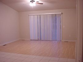 Chesterfield Three Bedroom Duplex in Chesterfield Township, MI (Photo 3 of 5)