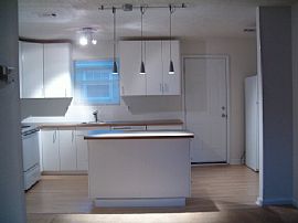 $525 PER ROOM! LOW RENT IN GRANT PARK!! in Atlanta, GA (Photo 2 of 4)