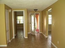 Beautiful 3/2/1 in Logan Gate Village in Tampa, FL (Photo 4 of 5)