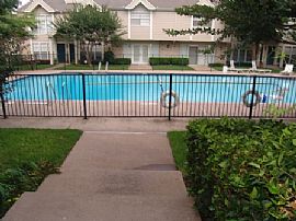 Beautifully Furnished Condo For Lease in Dallas, TX (Photo 6 of 6)