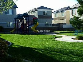 Cozy 3bd 2.5bth home accepting section 8 in Las Vegas, NV (Photo 2 of 2)