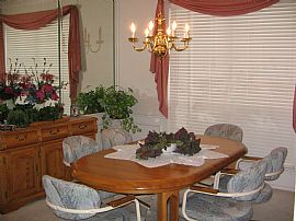 Single Family Residence in San Antonio, TX (Photo 2 of 6)