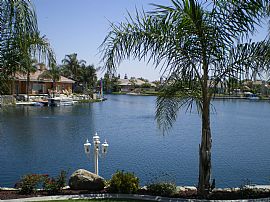 Beautiful lakefront home in Bakersfield, CA (Photo 5 of 6)