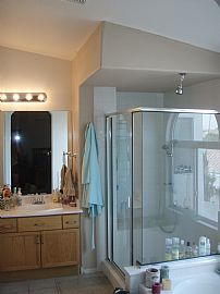 Spacious Family Home in Las Vegas, NV (Photo 2 of 4)