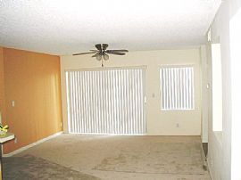 Beautiful 2 Beds/2 Baths in Summerbreeze in Sunrise, FL (Photo 2 of 6)