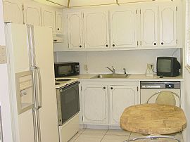 Boca Century Village Two bedroom condo in Boca Raton, FL (Photo 6 of 6)