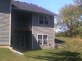 Beautiful Ankeny Townhome in Ankeny, IA (Photo 5 of 6)