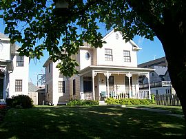 Modern 3BR Victorian In Ideal Downtown L in Indianapolis, IN