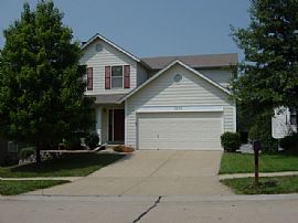 Attractive 2-story with Amenities in Wildwood, MO