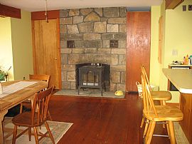 Waterfront House in Noank, CT (Photo 4 of 5)