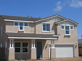 Beautiful & Spacious Brand New Home! in Hesperia, CA