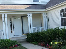 4+ Bedroom luxury home in Gurnee, IL (Photo 2 of 3)