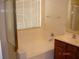 Beutiful home in Johnson Ranch in Queen Creek, AZ (Photo 4 of 6)