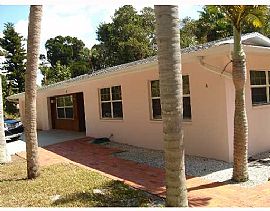 Longboat Key Gulf Front  Luxury Home in Longboat Key, FL