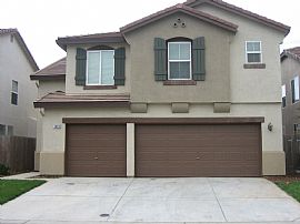 BUEATIFUL 2 STORY HOME in Sacramento, CA