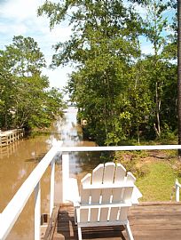 Waterfont Location with Lots of Extra's in Fairhope, AL (Photo 3 of 4)
