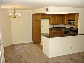 Deluxe 2 Bedrm/ 2 Bath Apt For Rent - Gl in Glendale, CA (Photo 4 of 6)