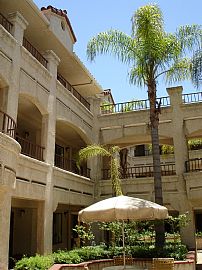 Deluxe 2 Bedrm/ 2 Bath Apt For Rent - Gl in Glendale, CA (Photo 6 of 6)