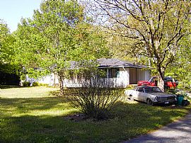 Spacious Brick Ranch in Kennesaw, GA