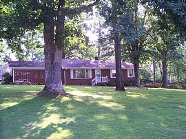 Lovely Corner Lot Home in Walhalla, SC