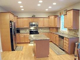 4 BR 2.5 Bath Single Family  in Sylvania Township, OH (Photo 2 of 6)