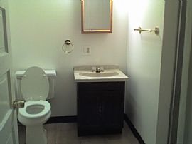 Cozy and Contemporary Apt in Chicago, IL (Photo 5 of 5)