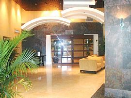 1st MONTH FREE - Newly remodeled 2/2 in Aventura, FL (Photo 2 of 6)