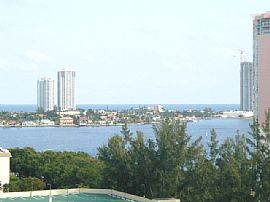 1st MONTH FREE - Newly remodeled 2/2 in Aventura, FL (Photo 5 of 6)