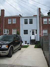 Luxurious Three Level Townhome in Washington, DC (Photo 6 of 6)