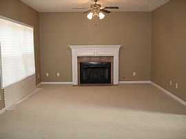 Elegant 5/2.5 Home in Great Community in Hampton, GA (Photo 3 of 6)
