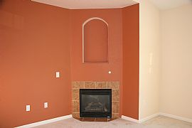 Beautiful, Privately Owned 3 bed, 2 bath Condo in Aurora, CO (Photo 3 of 6)