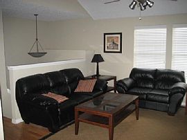 Great 3 Bed/2.5 Bath W/fin Basement in Olathe, KS (Photo 5 of 6)