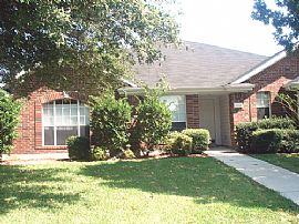 4/2 Corner house over 2000 SQF +W/D Incl in Pflugerville, TX