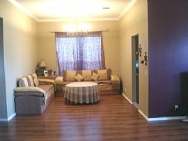 4/2 Corner house over 2000 SQF +W/D Incl in Pflugerville, TX (Photo 3 of 4)