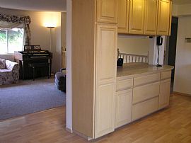 Spacious, Luxurious, home w/3 huge decks in Kent, WA (Photo 5 of 6)