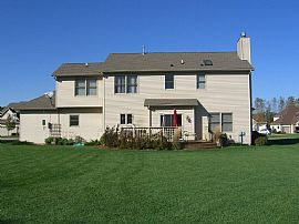 Beautiful 4BDR home in Pleasant Prairie, WI (Photo 2 of 5)