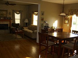 Beautiful 4BDR home in Pleasant Prairie, WI (Photo 4 of 5)