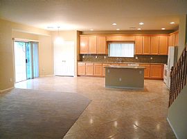 BIG, BIG Bedrooms over 3900 total sf in Phoenix, AZ (Photo 2 of 6)