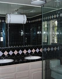 Pristine and Charming Spanish Duplex in Beverly Hills, CA (Photo 6 of 6)