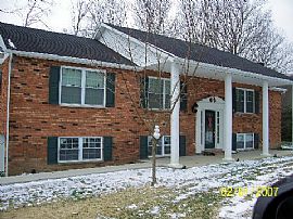 Luxurious Updated Home on a Private Lot  in Elkview, WV