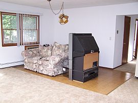 Lake Grove - 2 BR Duplex in Lake Grove, NY (Photo 3 of 6)