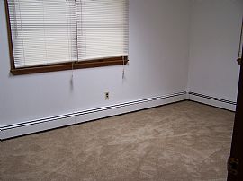 Lake Grove - 2 BR Duplex in Lake Grove, NY (Photo 5 of 6)