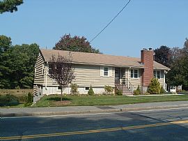 4 bedroom house for rent in Framingham, MA