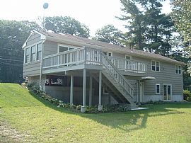 4 bedroom house for rent in Framingham, MA (Photo 2 of 6)