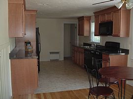 4 bedroom house for rent in Framingham, MA (Photo 3 of 6)