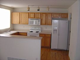 Highlands Ranch Home available NOV 1st in Highlands Ranch, CO (Photo 2 of 4)