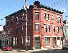 Apartment in Historic Neighborhood in Pittsburgh, PA (Photo 2 of 4)