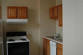 Apartment in Historic Neighborhood in Pittsburgh, PA (Photo 4 of 4)
